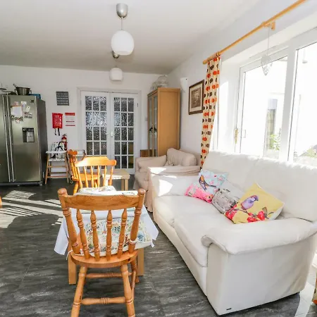 Sleeping Dragon Дом отдыха *